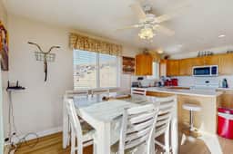 Bear Lake  View - Pool, Hot Tub & Game Room - Image 2