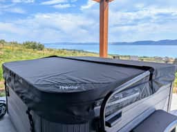 Bear Lake Retreat - Hot Tub & Views, Sleeps 18 - Image 4