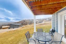 Marina Retreat - Lake Views, Hot Tub & Tennis - Image 3