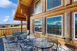 Elk Ridge Lodge - Log Cabin with Lake Views - Image 3