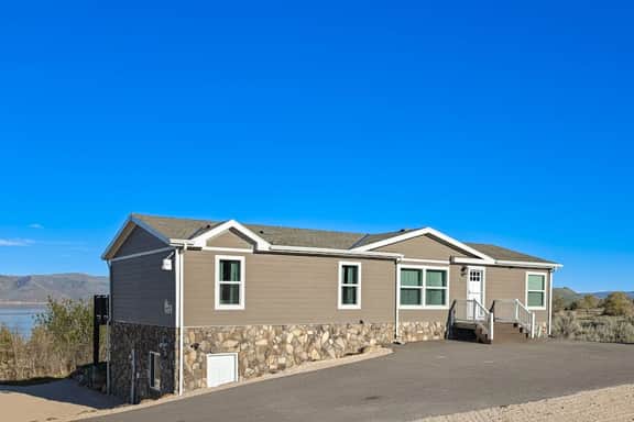 Secluded Sunrise - Lake Views, Sleeps 23, Dogs OK - Image 5