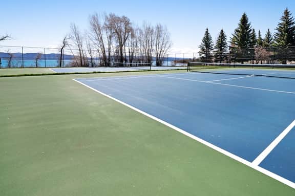 Tennis Court Condo - Lake Views, Pool & Hot Tub - Image 4