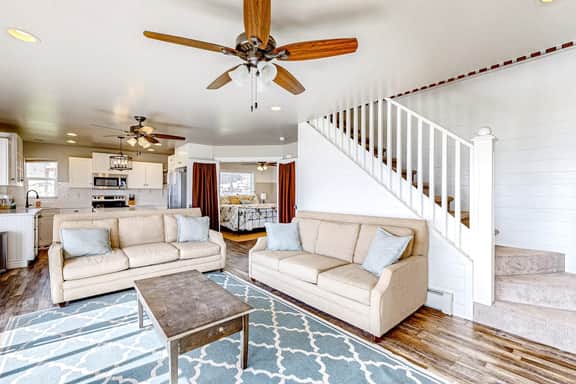 Buttercup Beauty - Fire Pit & Views, Sleeps 21 - Image 3