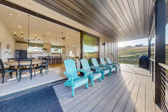 Hillside Retreat - Private Pickleball, Near Lake - Image 5