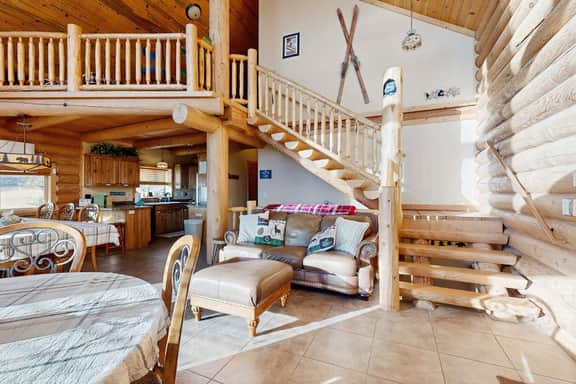 Elk Ridge Lodge - Log Cabin with Lake Views - Image 5