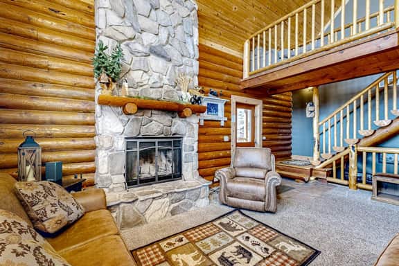Cabin Overlooking The Harbor - Image 3