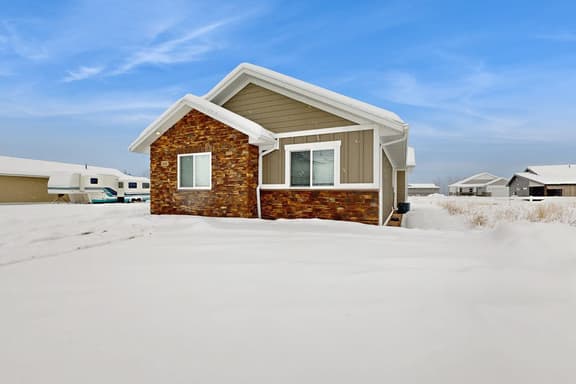 Shore Fun Cottage - ATV Access & Dog-Friendly - Image 1