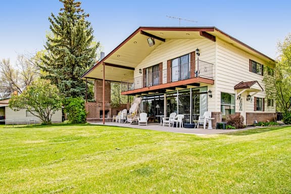 Lollipop Lakehouse - Lakefront & Game Room - Image 1